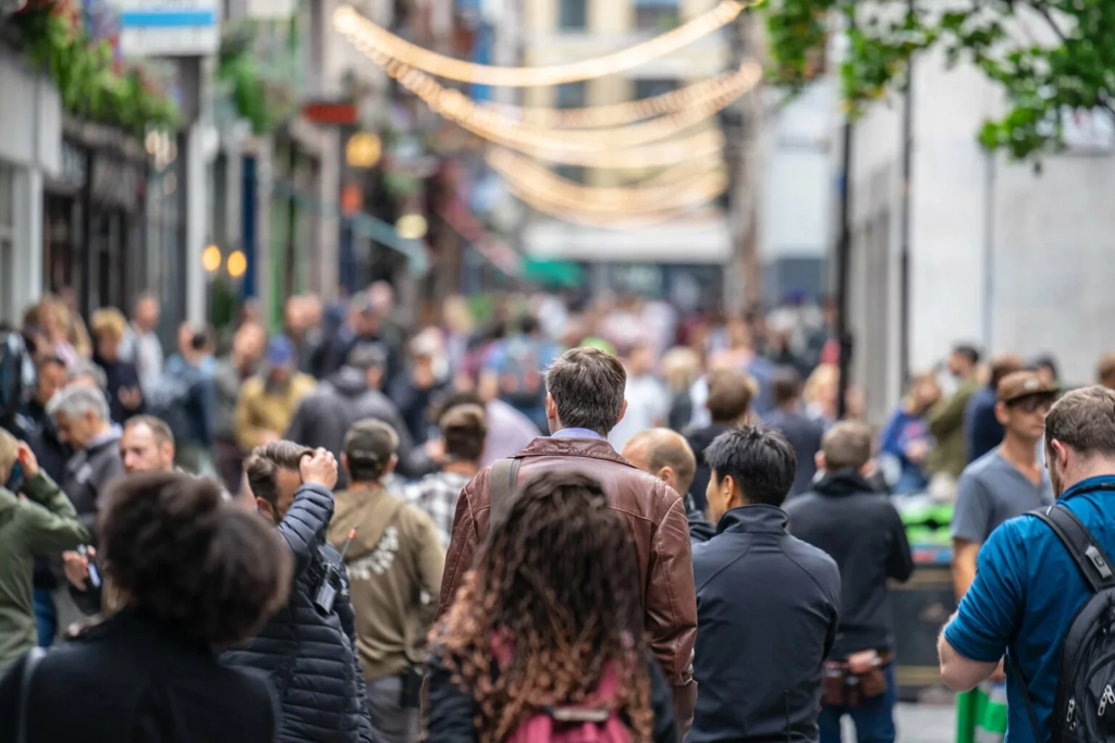 GBP/USD volatility spike as capital outflows pressure the British pound - Ultima Markets